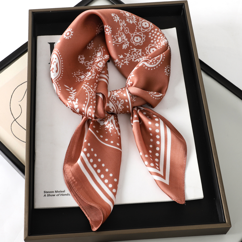 ผ้าพันคอไหมพิมพ์ลายเพสลีย์สี่เ - Ascot Neck Scarf บทวิจารณ์และราคา